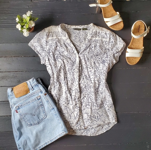 Eddie Bauer Tops - Eddie Bauer 100% cotton Button Down